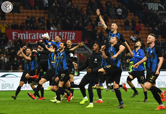 锁死中路 锁死中路